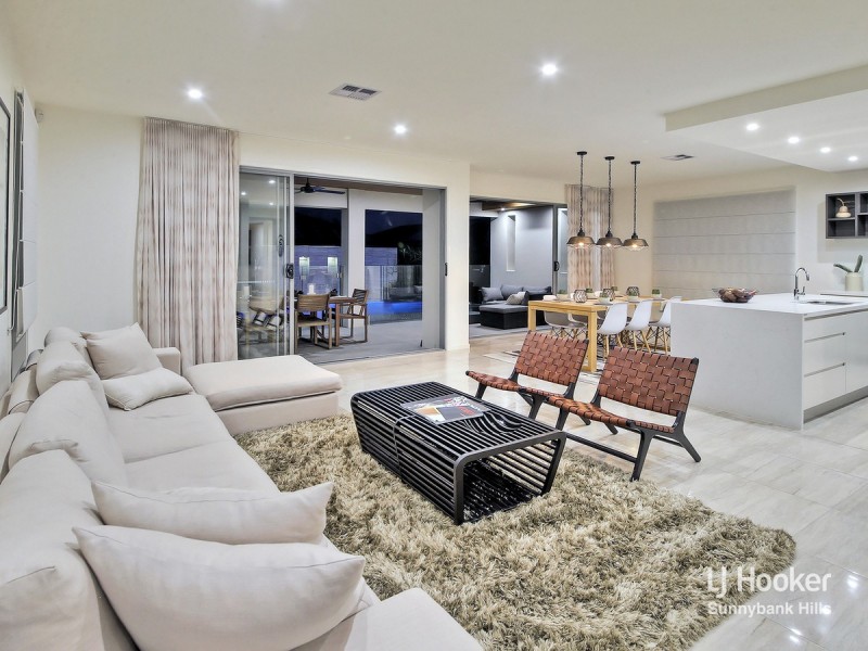 71 Finch Parade, Rochedale QLD 4123