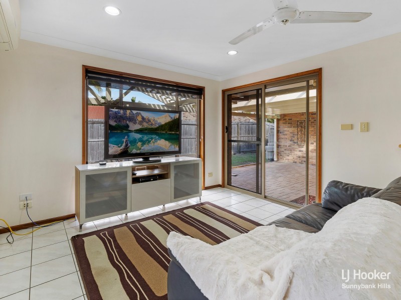 26 Bannockburn Crescent, Parkinson QLD 4115