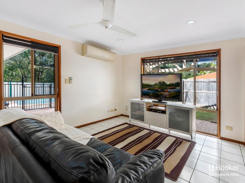 26 Bannockburn Crescent, Parkinson QLD 4115