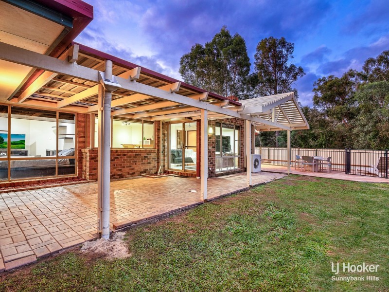 26 Bannockburn Crescent, Parkinson QLD 4115