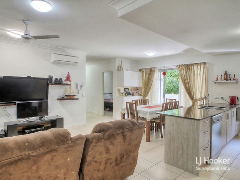 1108/8 Win Street, Eight Mile Plains QLD 4113