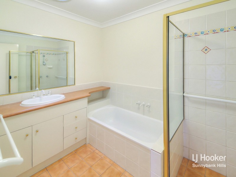 21/15 Parnassus Street, Robertson QLD 4109