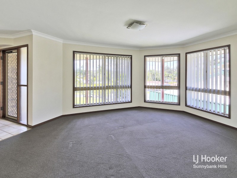 10 Knightsbridge Crescent, Rochedale QLD 4123