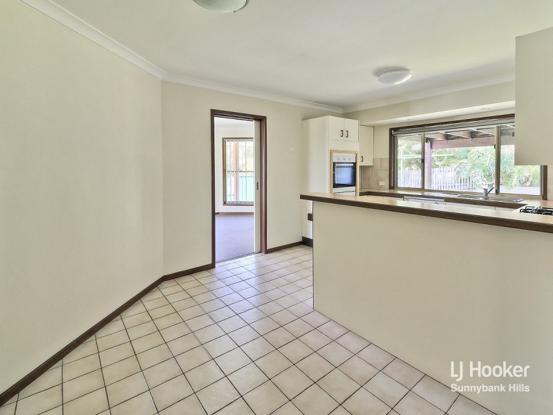 10 Knightsbridge Crescent, Rochedale QLD 4123