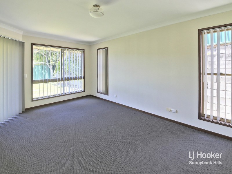 10 Knightsbridge Crescent, Rochedale QLD 4123