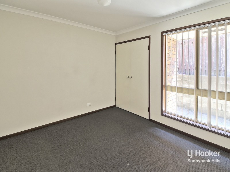 10 Knightsbridge Crescent, Rochedale QLD 4123