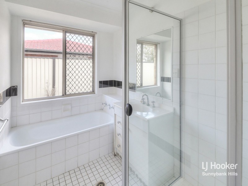 5 Maroo Street, Eight Mile Plains QLD 4113