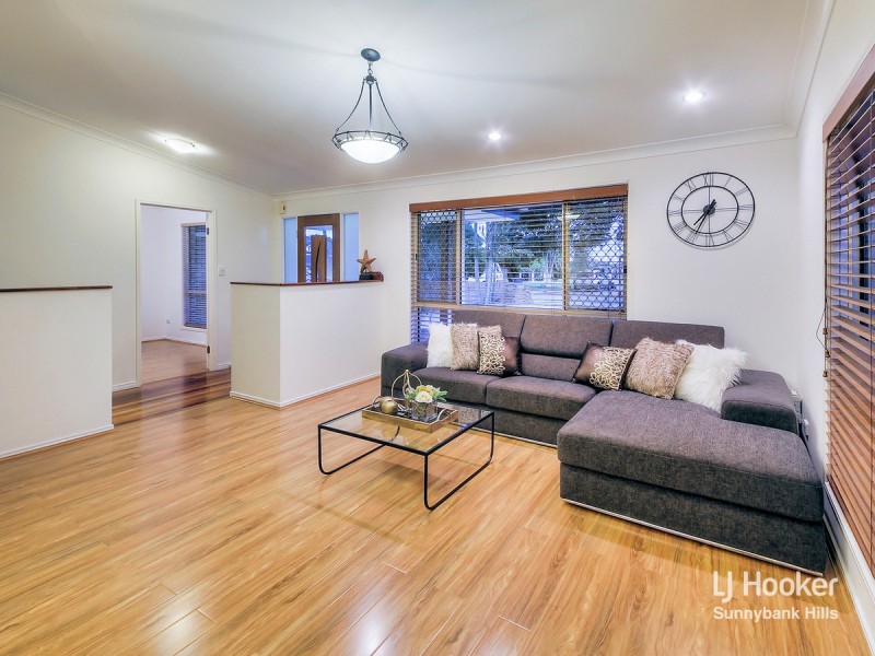 11 Boronia Close, Calamvale QLD 4116