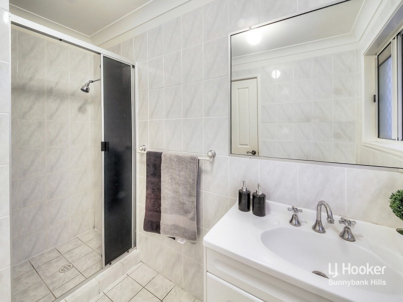 11 Boronia Close, Calamvale QLD 4116