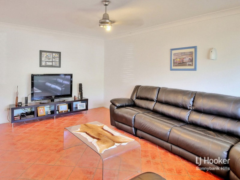 18 Antlia Street, Regents Park QLD 4118