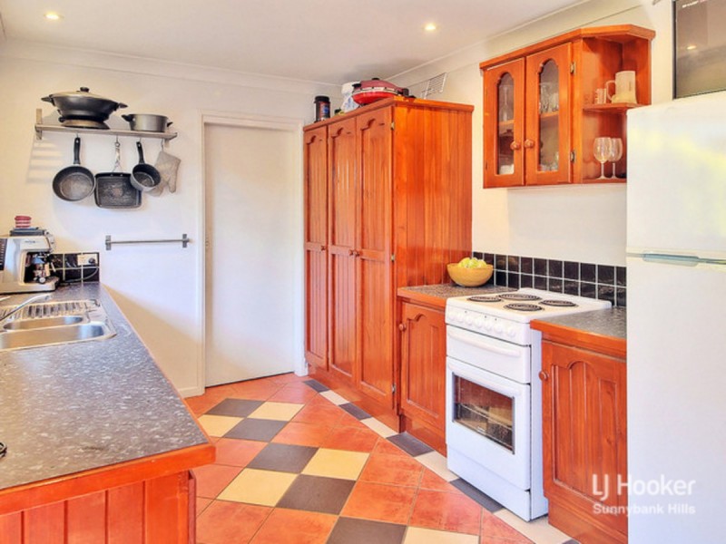 18 Antlia Street, Regents Park QLD 4118