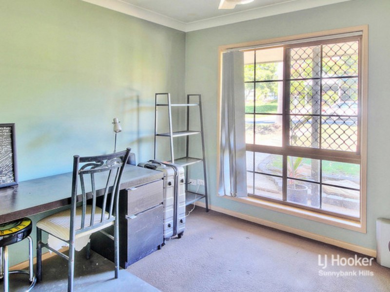 18 Antlia Street, Regents Park QLD 4118