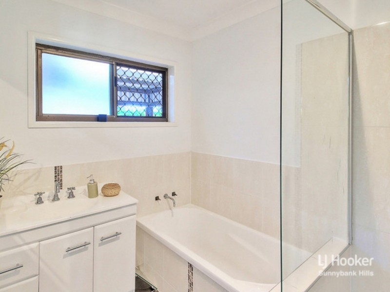 18 Antlia Street, Regents Park QLD 4118