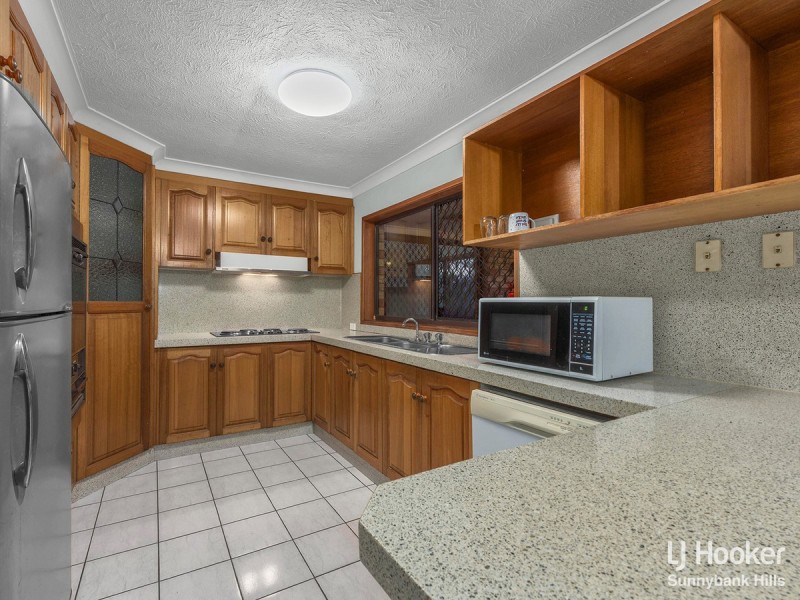 18 Coolidge Court, Stretton QLD 4116