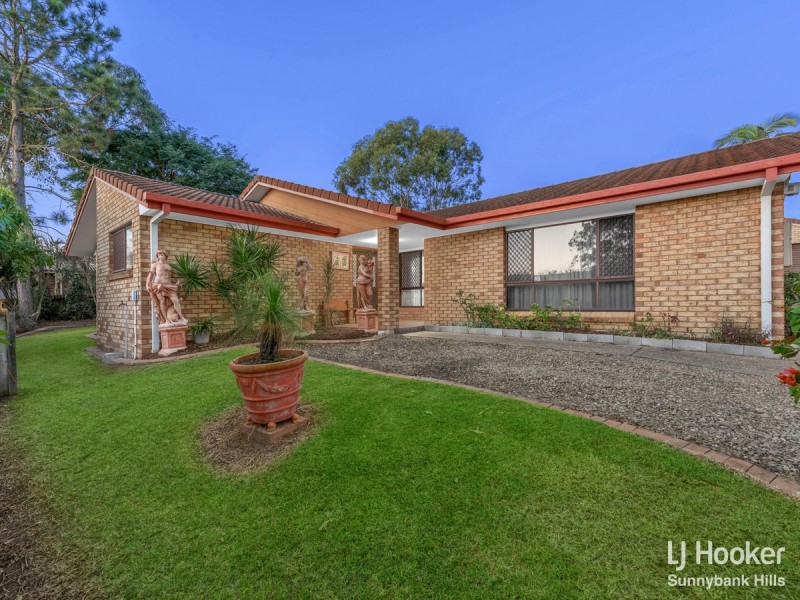 18 Coolidge Court, Stretton QLD 4116