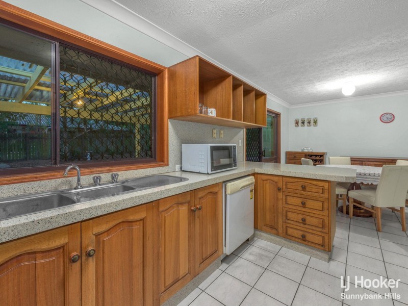 18 Coolidge Court, Stretton QLD 4116