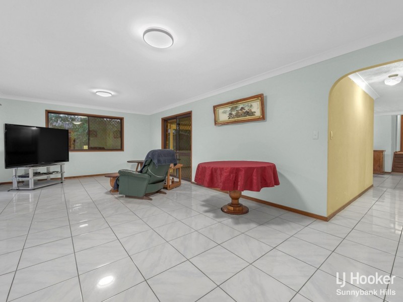 18 Coolidge Court, Stretton QLD 4116