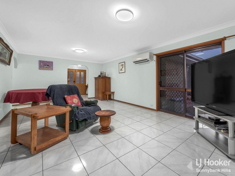 18 Coolidge Court, Stretton QLD 4116