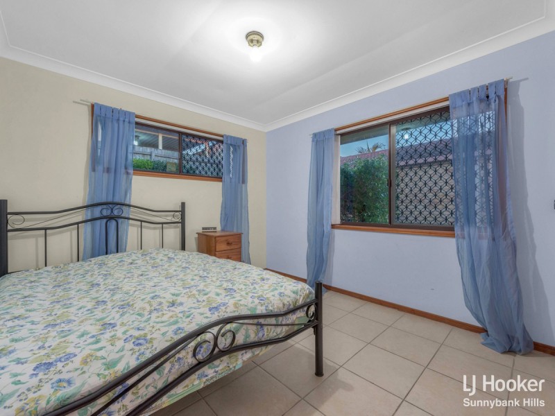 18 Coolidge Court, Stretton QLD 4116