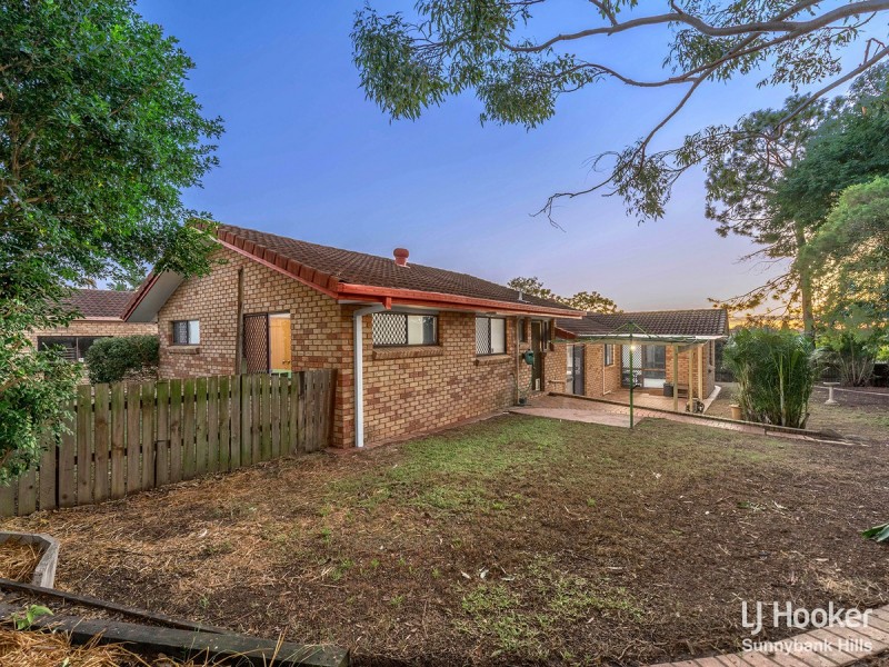 18 Coolidge Court, Stretton QLD 4116