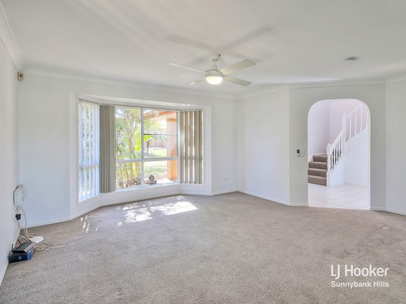 11 Gulubia Place, Calamvale QLD 4116