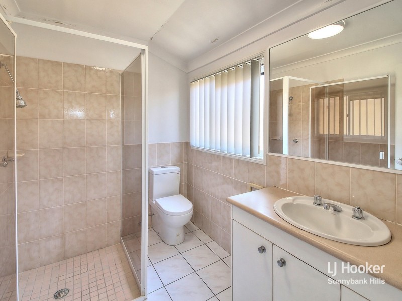 11 Gulubia Place, Calamvale QLD 4116