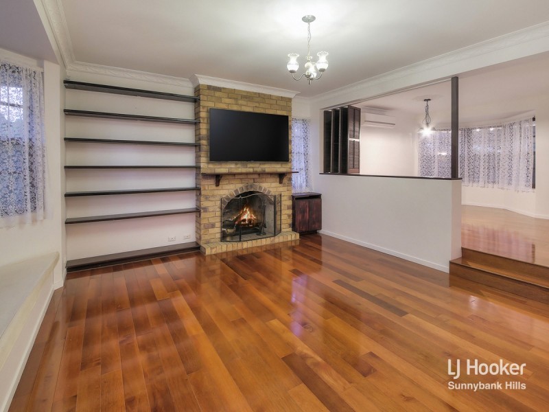 16 Orpheus Street, Robertson QLD 4109