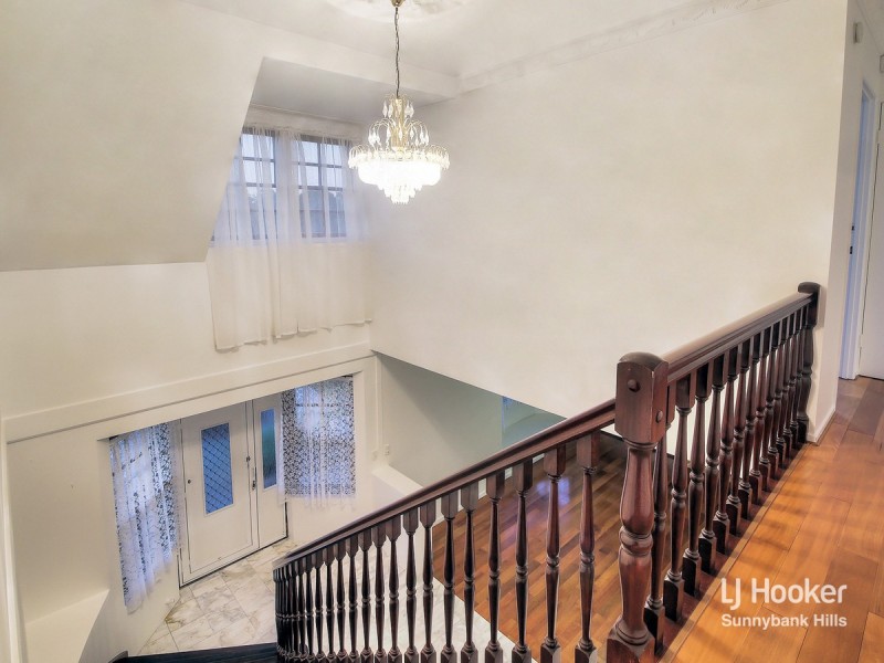 16 Orpheus Street, Robertson QLD 4109