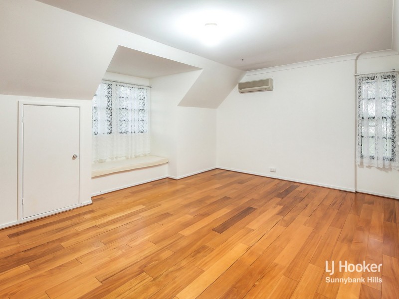 16 Orpheus Street, Robertson QLD 4109