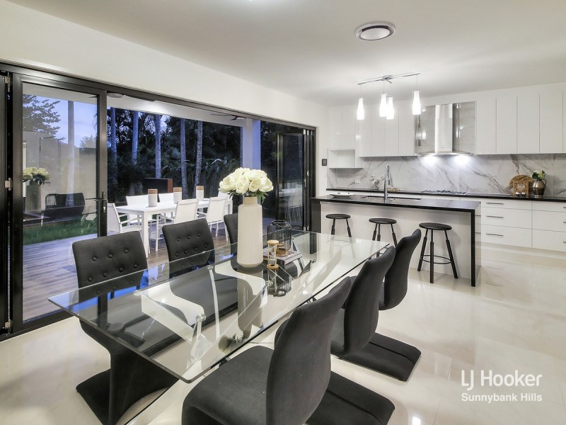 10 Chalmers Place, Sunnybank QLD 4109