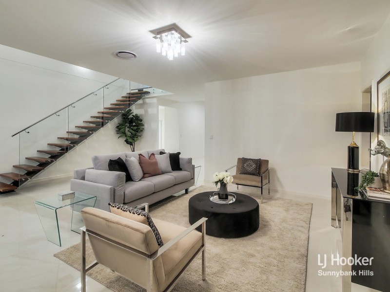 10 Chalmers Place, Sunnybank QLD 4109