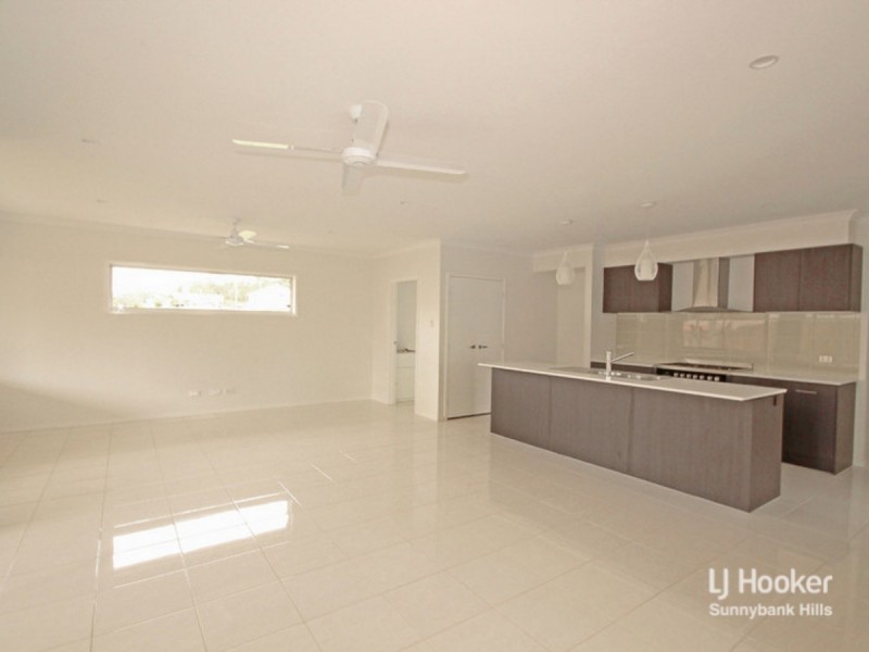 16 Parkway Street, Kuraby QLD 4112