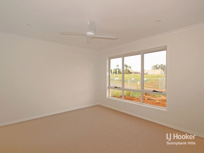 16 Parkway Street, Kuraby QLD 4112