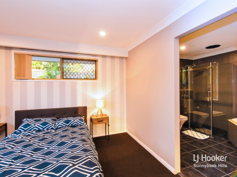 33 Lewis Place, Calamvale QLD 4116