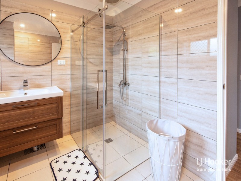 33 Lewis Place, Calamvale QLD 4116