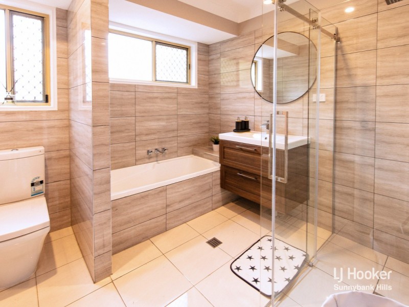 33 Lewis Place, Calamvale QLD 4116