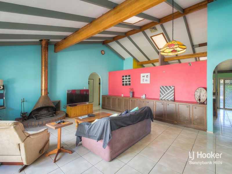 31 Jonathan Street, Macgregor QLD 4109