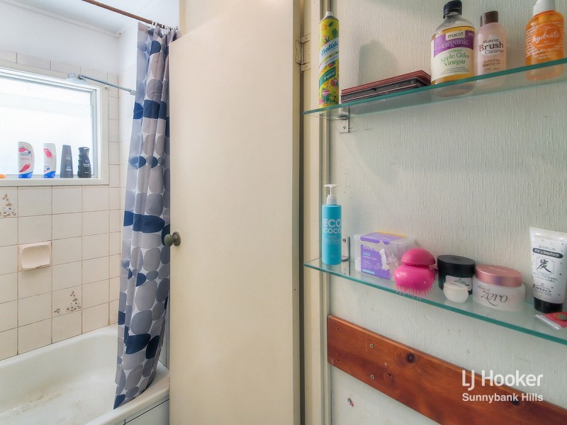 31 Jonathan Street, Macgregor QLD 4109