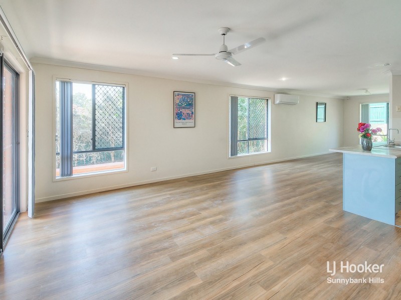 37 Robinson Crescent, Runcorn QLD 4113