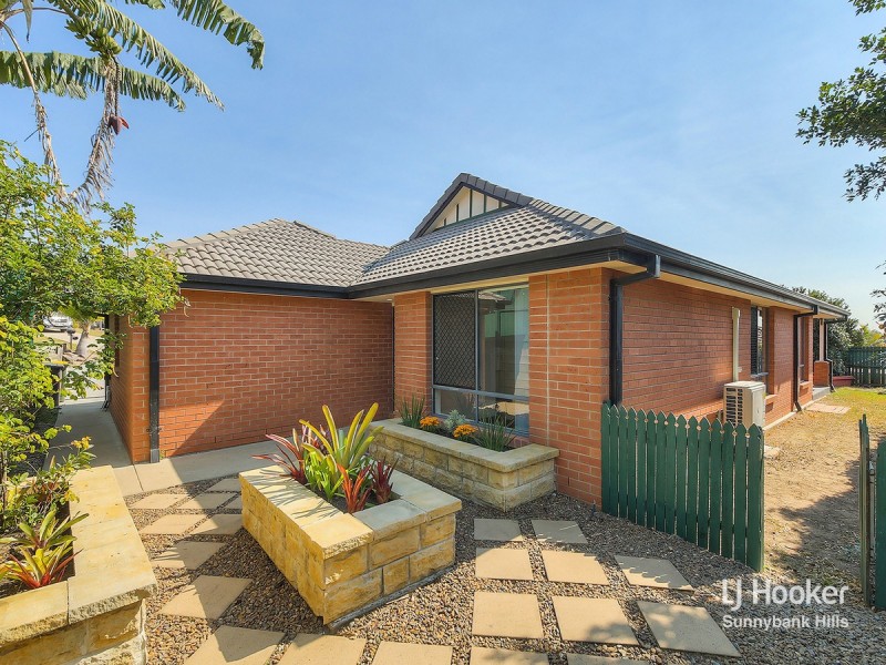 37 Robinson Crescent, Runcorn QLD 4113