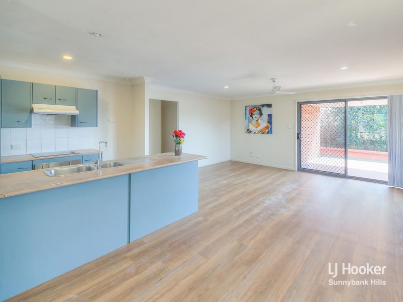 37 Robinson Crescent, Runcorn QLD 4113