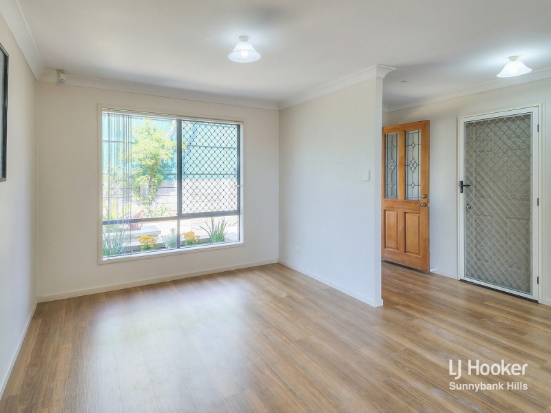 37 Robinson Crescent, Runcorn QLD 4113