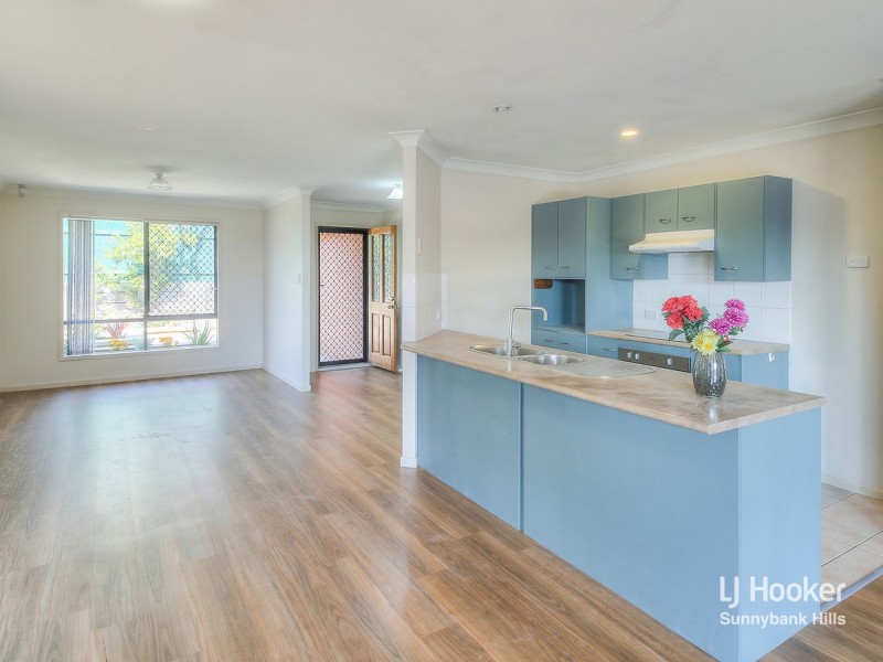 37 Robinson Crescent, Runcorn QLD 4113