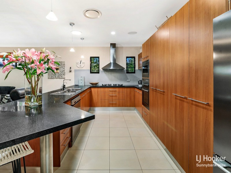 5 Preston Court, Calamvale QLD 4116