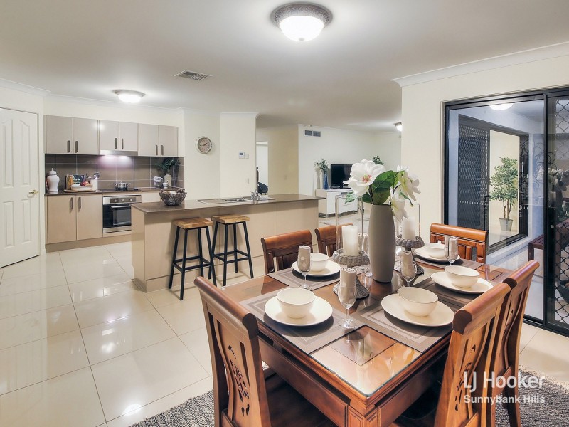 8 Alfred Circuit, Calamvale QLD 4116