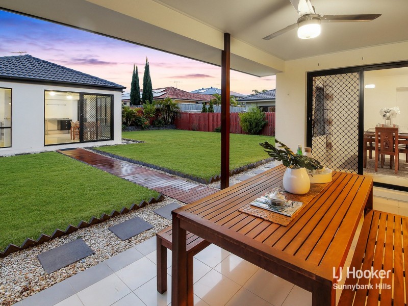 8 Alfred Circuit, Calamvale QLD 4116
