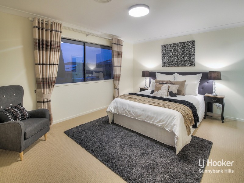 8 Alfred Circuit, Calamvale QLD 4116