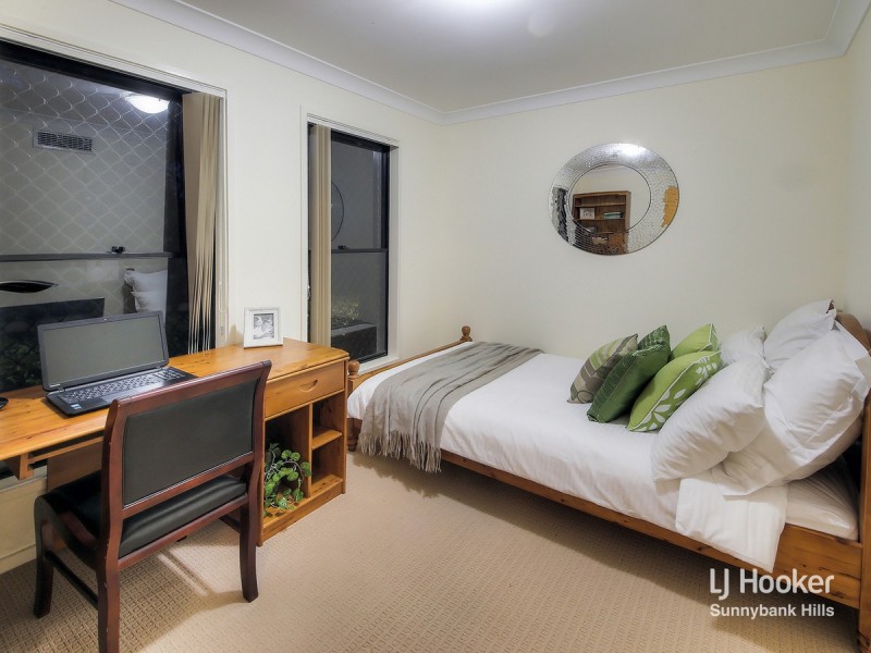 8 Alfred Circuit, Calamvale QLD 4116