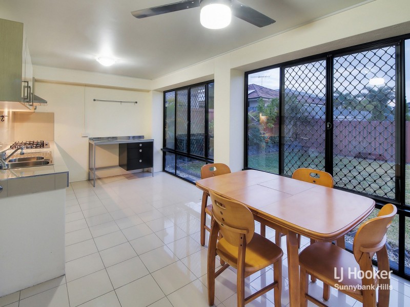 8 Alfred Circuit, Calamvale QLD 4116