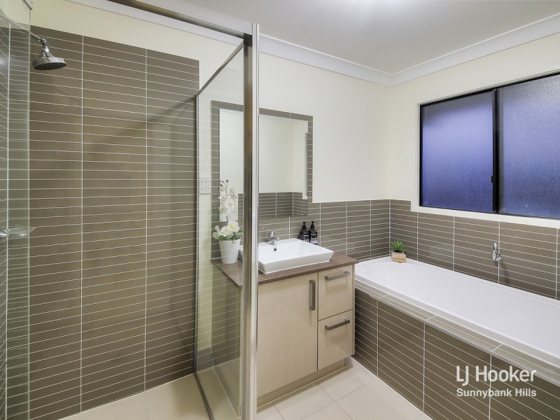 8 Alfred Circuit, Calamvale QLD 4116